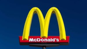 Mcdonalds temporarily closes us offices ahead of layoffs