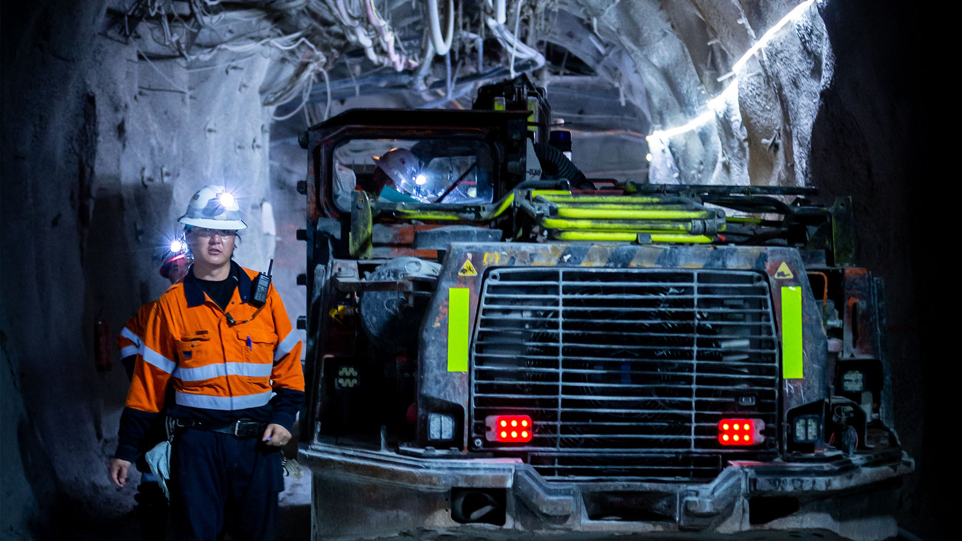 Underground mining methods