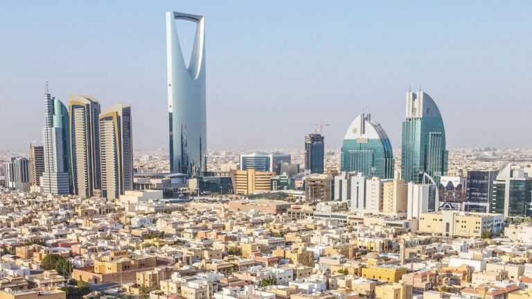 Non-oil Sector Leads Saudi Arabias GDP Growth