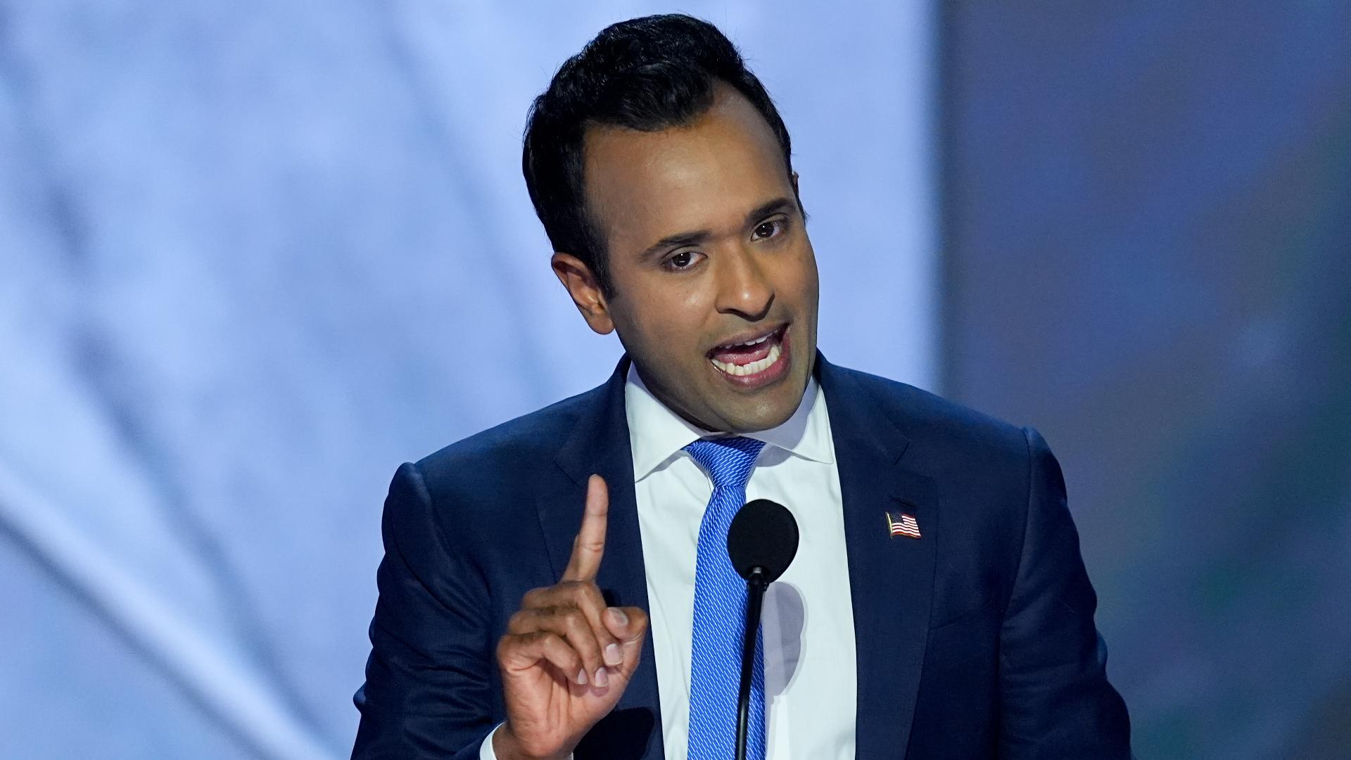 Vivek ramaswamy speaking at the 2024 republican national convention gesturing with his hand while making a point during his endorsement of donald trump