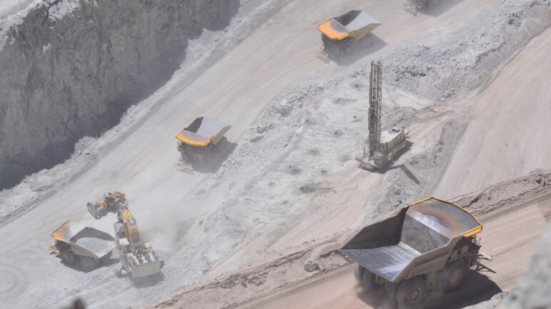 Surface mining methods